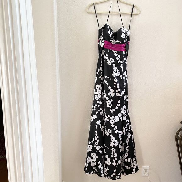 Betsy and Adam Formal Dress Size 4 Linda Bernell Black Floral Prom Halter - Picture 1 of 12
